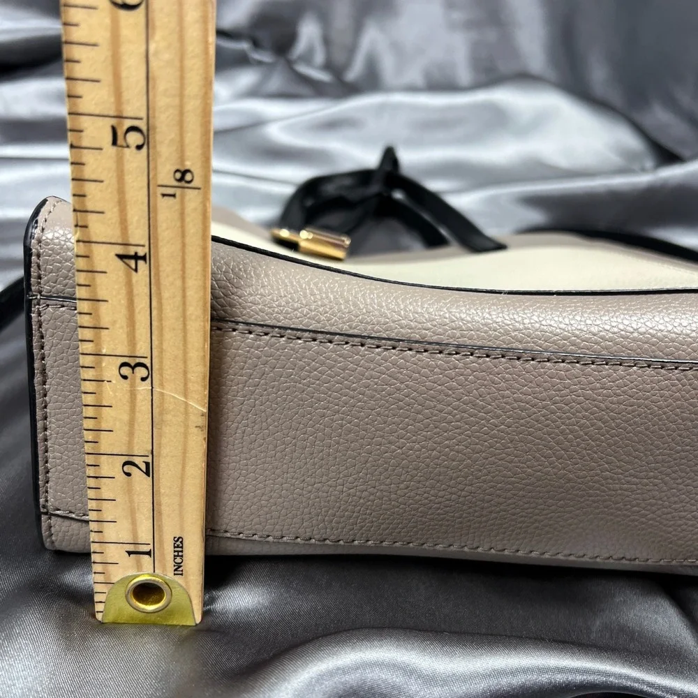 Marc Jacobs Mini Grind‎ Lock Key Tote Bag Beige Leather Top Handle Crossbody 13”